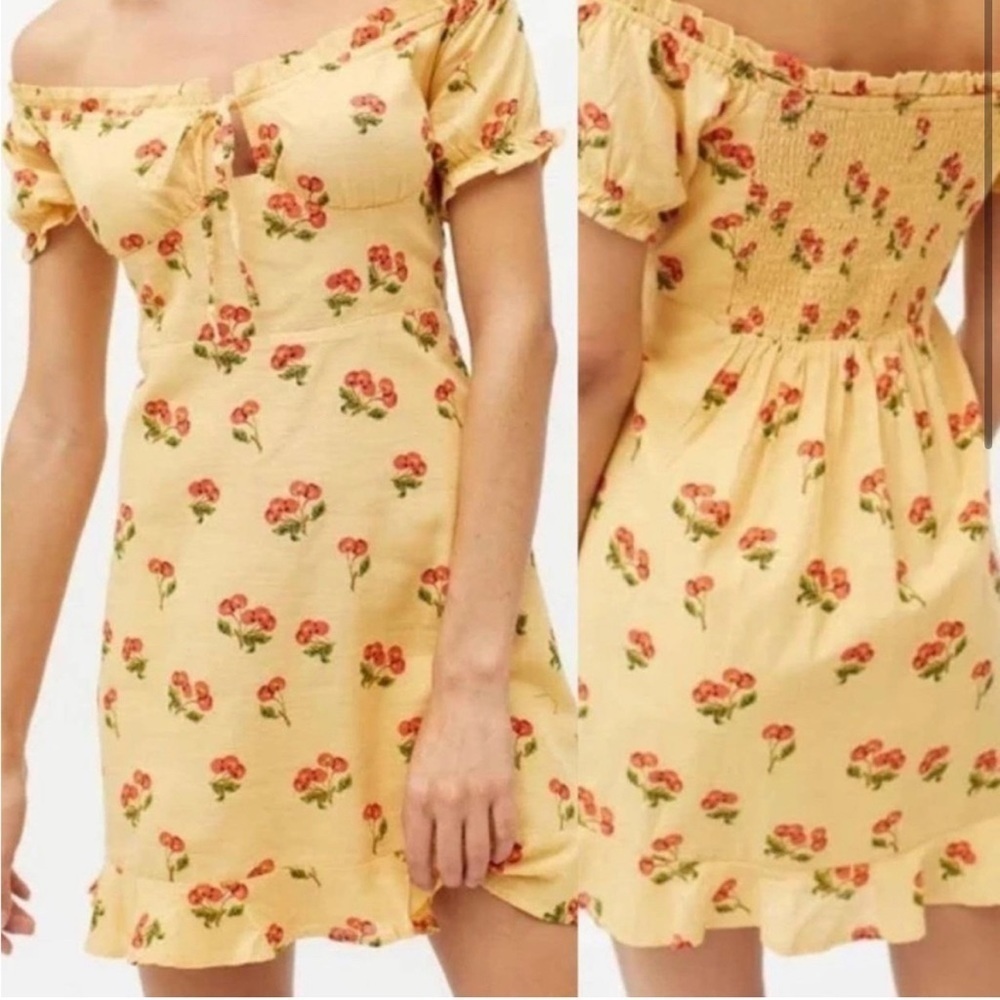 Urban Outfitters Magpie Mini Dress Size M Cherry 100% Cotton Off-Shoulder Summer